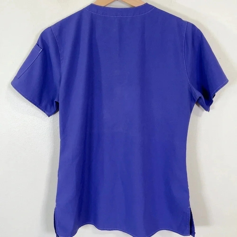 Carhartt Women's Cross-Flex Plus  V-Neck Media Scrub Top - Picture 12 of 12